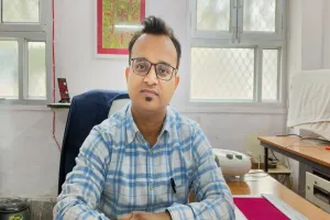 World Autism Day: ब्रेन के डेवलपमेंट में गड़बड़ी का कारण बनती है यह गंभीर बीमारी, बात करने में भी होती है बच्चे को दिक्कत 