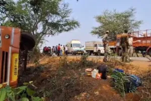 चुनाव ड्यूटी से लौट रहे सीआरपीएफ जवानों की बस दुर्घटनाग्रस्त, 10 घायल