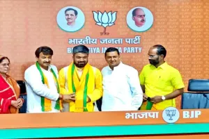  यूट्यूबर मनीष कश्यप BJP में शामिल, दिल्ली में मनोज तिवारी ने दिलाई सदस्यता