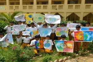 प्रयागराज : महर्षि विद्या मन्दिर नैनी में मनाया गया विश्व पृथ्वी दिवस