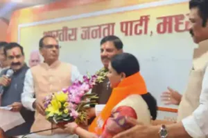 MP: पारुल साहू फिर भाजपा में हुईं शामिल, CM मोहन और शिवराज ने पार्टी की दिलाई सदस्यता 