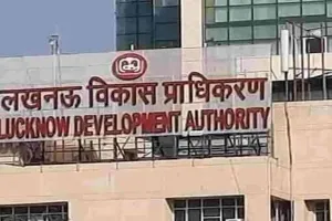 एक्शन में LDA: गोसाईंगंज और काकोरी में सात अवैध प्लाटिंग के निर्माण किए ध्वस्त