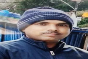 हरदोई: हादसे में स्टाफ नर्स की मौत के कुछ ही देर बाद पति ने लगाई फांसी