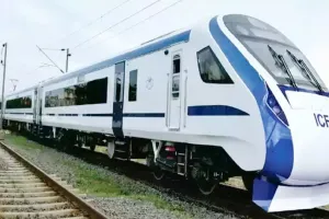 लखनऊ: गोरखपुर-नई दिल्ली स्लीपर वंदे भारत से सफर होगा आसान, 12 घंटे में पहुंचेगी नई दिल्ली