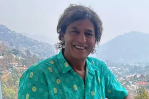 नैनीताल: मशहूर बॉलीवुड अभिनेता चंकी पांडे ने किए कैंची धाम के दर्शन 