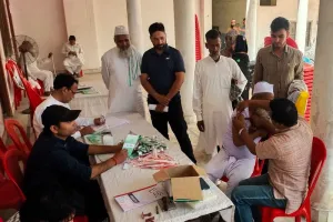 मुरादाबाद : सिर्फ दो सूटकेस व एक हैंडबैग ले जा सकेंगे जायरीन, हज ट्रेनरों ने सभी को बताए हज के अरकान