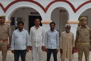 Banda News: लोकसभा चुनाव को लेकर अलर्ट मोड पर पुलिस...नौ वारंटियों को किया गिरफ्तार