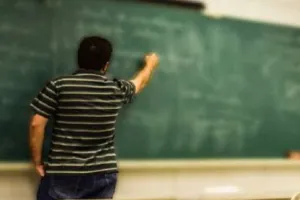 Kanpur:  यूपी बोर्ड ने स्कूलों को दिया वेबसाइट बनाने का आदेश; नए सत्र से माध्यमिक स्कूलों में होगा पेपरलेस काम