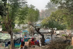 Unnao: अवैध अतिक्रमण हटाने के लिए रेलवे ने जारी की नोटिस; इतनी तारीख तक दिया गया समय...