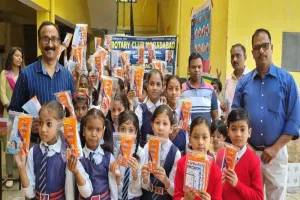 मुरादाबाद : हाथ धोने के तरीके बताकर स्वच्छता के लिए किया जागरुक