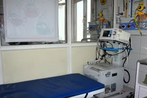 मुरादाबाद : जिला अस्पताल में वेंटीलेटर होने के बाद भी मरीजों को नहीं मिलता इलाज, इन विभागों में खाली पड़े चिकित्सकों के पद