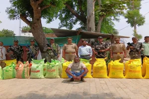 भारत नेपाल सीमा पर डंप मिली 30 बोरी खाद, केस दर्ज