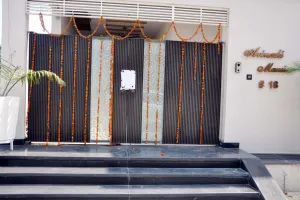 रुद्रपुर: विनायक प्लाई के पार्टनर सौरभ गाबा का मकान हुआ सील