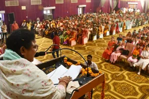 बाराबंकी: पूर्व मंत्री अनुपमा जायसवाल की हुंकार, बोलीं- देश की महिलाओं का मोदी पर भरोसा, गुंडों-माफियाओं और रोड साइड रोमियो पर कसी नकेल