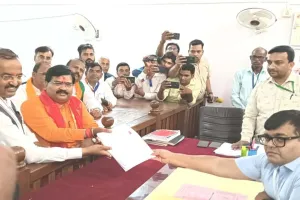 प्रतापगढ़ में भाजपा नेताओं के भीतरघात पर बिफरे डिप्टी सीएम केशव मौर्य, दिया अल्टीमेटम