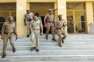 गोंडा: अर्धसैनिक बलों की 21 कंपनी जिले में करायेगी शांतिपूर्ण मतदान, जानें क्या है तैयारी