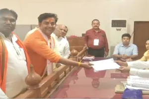  भाजपा उम्मीदवार रवि किशन ने गोरखपुर संसदीय सीट से दाखिल किया नामांकन, जानें क्या कहा...