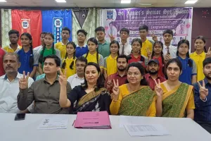 गोंडा: मेधावियों की प्रतिभा को विद्यालय प्रबंधन ने सराहा, प्रेस कांफ्रेंस का आयोजन कर साझा की सफलता की खुशी  