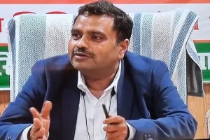 लखनऊ: 6 फार्मासिस्टों की अचानक हुई मौत से दहशत में लोग, प्रमुख सचिव से जांच कराने की उठी मांग