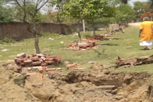 Amrit Vichar Impact: कब्जे की नीयत से मंदिर की जमीन पर जेसीबी चलावाने वाले प्रधान के खिलाफ कार्रवाई की तैयारी