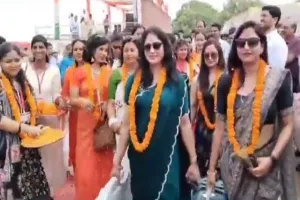 लोकसभा चुनाव 2024: पोलिंग पार्टियां हुई रवाना, अंबेडकरनगर में कल होगा मतदान 