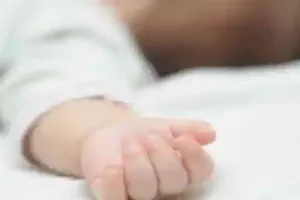 बलरामपुर: गांव में आग लगने से नौ माह की बच्ची की झुलसकर मौत 