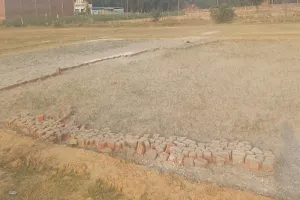 बिजनौर : एक माह पहले अखिलेश यादव के लिए बनाए गए हेलीपैड से ईंट चोरी, पूर्व सभासद व उनके भतीजे पर रिपोर्ट दर्ज 