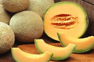 कब्ज की बीमारी हो या ब्लड प्रेशर, गर्मियों में ये समस्याओं से राहत दिलाता है खरबूजा