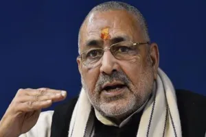 कांग्रेस और उसके सहयोगी भारत को इस्लामिक देश बनाना चाहते हैं: गिरिराज सिंह 