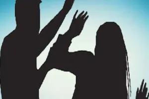 मुरादाबाद : वेश्यावृत्ति को तैयार नहीं हुई तो आठवीं पत्नी को भी घर से निकाला, मुंह में तेजाब डालने की दी धमकी