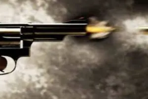 मुरादाबाद : गोलीबारी से दहशत, घर में घुसकर की मारपीट और फायरिंग, दो युवक गंभीर रूप से घायल