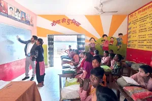 लखनऊ सहित 42 जिलों में 3 बार अनुपस्थित मिले शिक्षकों का सर्विस बुक पर दर्ज होगा रिकार्ड, डीजी सख्त, जानिए क्या होंगे नुकसान 