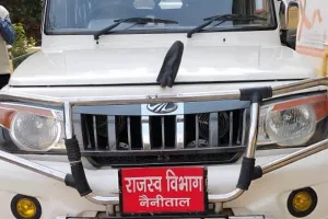 हल्द्वानी: वृद्धा के पैरों पर चढ़ाई तहसीलदार के शराबी चालक ने बोलेरो, पुलिस के सामने टल्ली चालक फरार