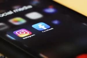 हल्द्वानी: रील बनाने के लिए एमबीपीजी के बाहर निर्वस्त्र हुआ युवक