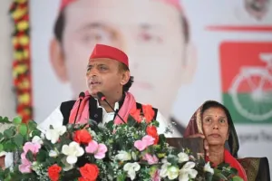 बांदा में अखिलेश बोले- भाजपा ने उद्योगपतियों का कर्ज किया माफ, हम गरीबों और किसानों का कर्ज करेंगे माफ, जानें और क्या कहा 