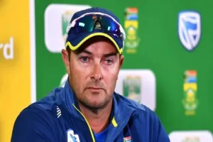 हार्दिक पांड्या की हूटिंग का असर मुबंई के प्रदर्शन पर पड़ा : कोच मार्क बाउचर