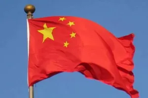 चीन के अभ्यास के दूसरे दिन ताइवान ने अपने तट के पास दर्जनों युद्धक विमान और नौसैन्य जहाज देखे 