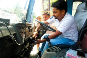 मुरादाबाद : नहीं चलेगा बहाना, अग्निशमन के वाहन में लग रहा जीपीएस सिस्टम...लोकेशन हर समय अपडेट रहेगी