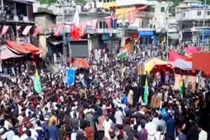 पीओके में बवाल : पुलिस-प्रदर्शनकारियों के बीच झड़प, एक पुलिसकर्मी की मौत...100 से अधिक घायल