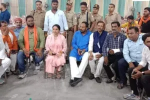  प्रयागराज : भाजपा का प्रचार करने निकली चायल की सपा विधायक पूजा पाल, सपा को बड़ा झटका