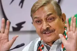 संसद सत्र की अवधि घटाना लोकतंत्र के लिए चिंता का विषय: प्रमोद तिवारी