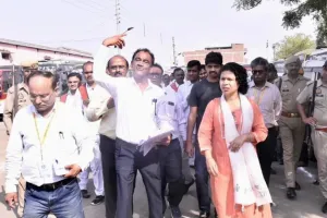 Lok Sabha Election 2024: बांदा में मतदान केंद्रों से रवाना हों रहीं पोलिंग पार्टियां...पांचवें चरण के लिए थमा चुनावी शोर