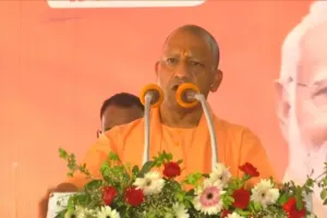 सिद्धार्थनगर में गरजे सीएम योगी, कहा- भारत ने कभी तलवार के बल पर शासन नहीं किया