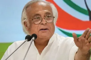 जयराम रमेश ने की बीजेपी से मांग, बृजभूषण को पार्टी से निष्कासित कर उनके बेटे से टिकट लें वापस 