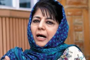 केंद्र सरकार ने जम्मू-कश्मीर को जेल बना दिया, उसकी संपत्ति बाहरी लोगों को बांट दी: महबूबा मुफ्ती 