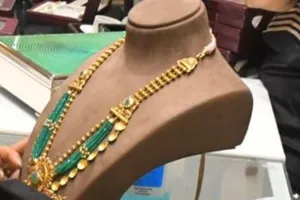 अक्षय तृतीया: रामलला के लॉकेट और अयोध्या मंदिर के मॉडल की अंगूठी की मांग