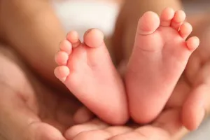 त्रिपुरा गरीबी से जूझ रही महिला ने अपने ही चार दिन की नवजात बच्ची को बेचा 