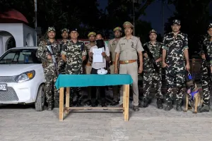 बहराइच: भारत-नेपाल सीमा पर अल्टो कार से बरामद हुआ 1275 ग्राम चरस, आरोपित गिरफ्तार