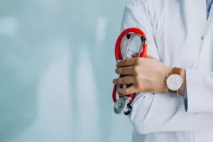 हल्द्वानी: आयुर्वेदिक चिकित्साधिकारी के 253 पद खाली, कैसे हो उपचार