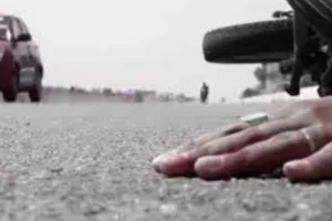 बदायूं: ट्रक की टक्कर से बाइक सवार जूनियर इंजीनियर की मौत